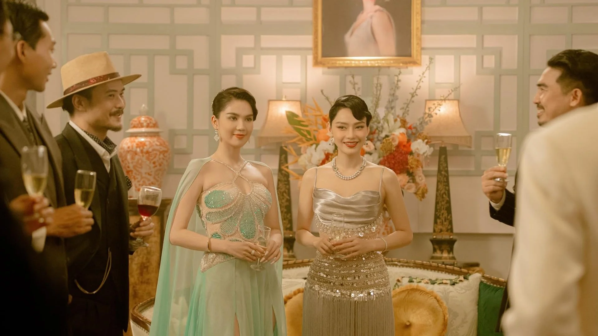 Chị Chị Em Em 2