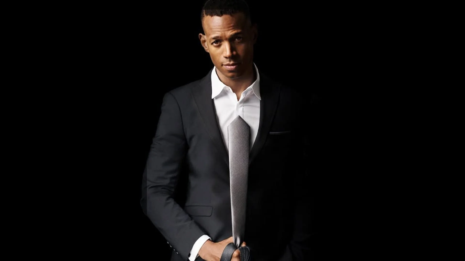 50 Sombras muy Oscuras